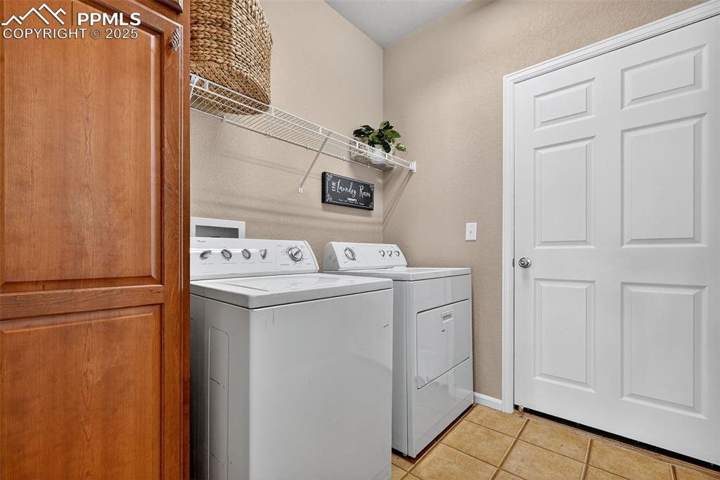 Image 24 of 27: Laundry