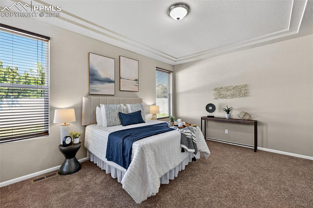 Image 4 of 27: Bedroom