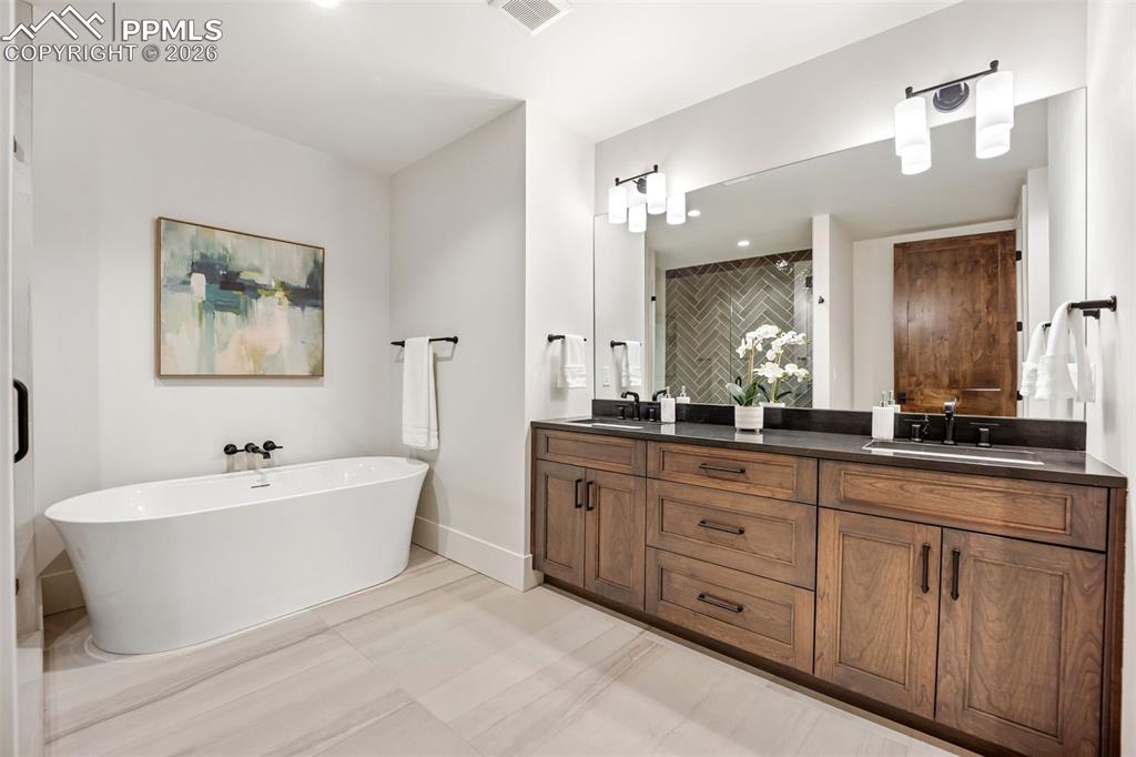 Image 37 of 45: No Description Available