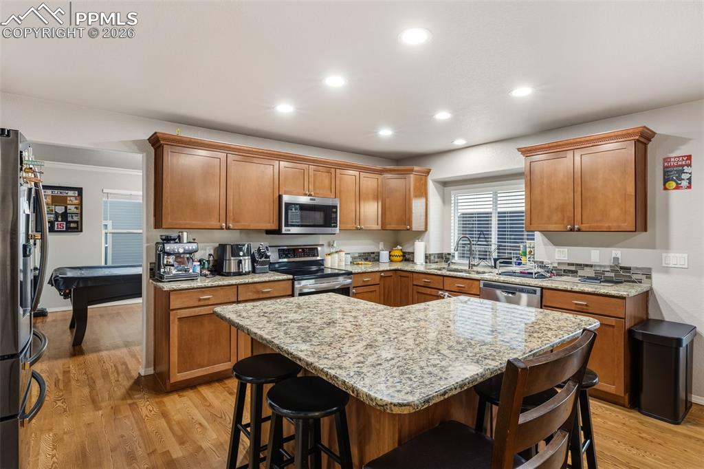 Image 13 of 37: Kitchen