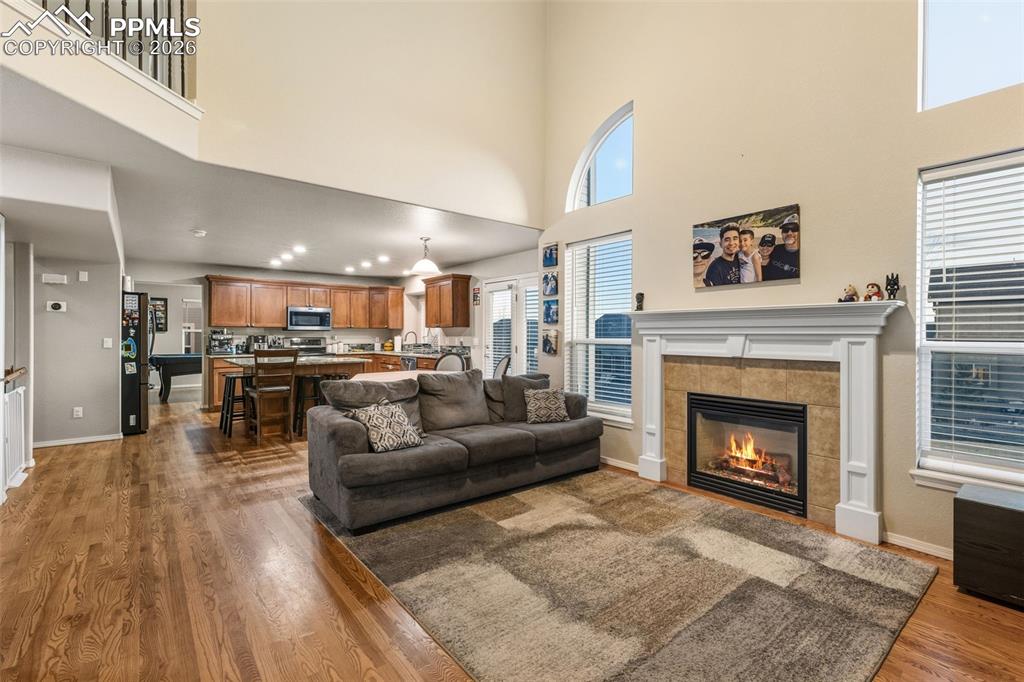 Image 17 of 37: Living Room