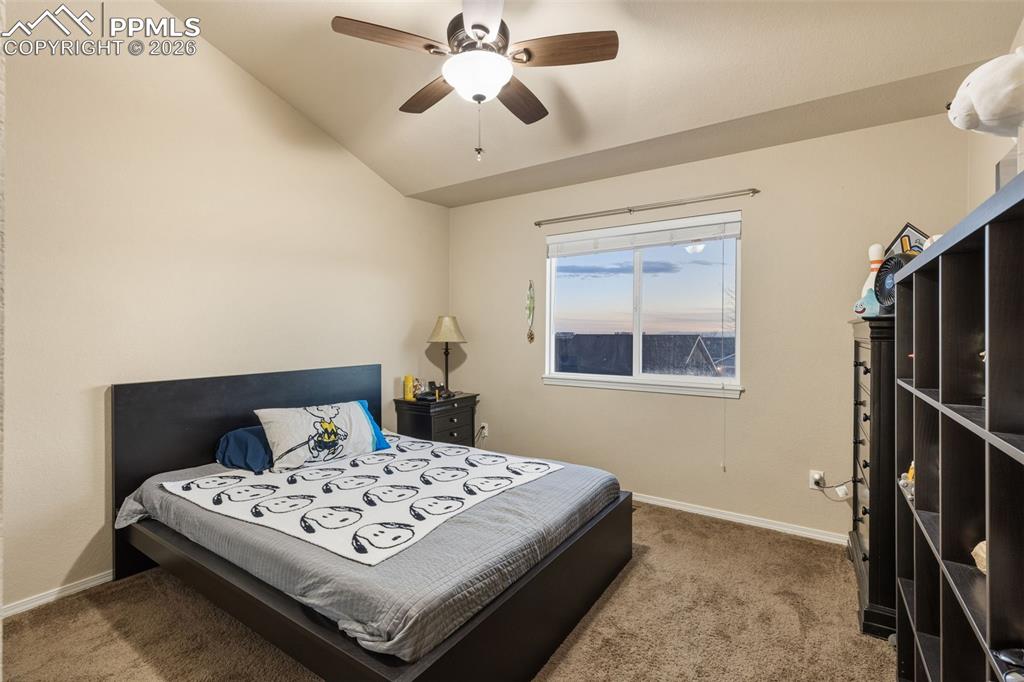 Image 29 of 37: Bedroom