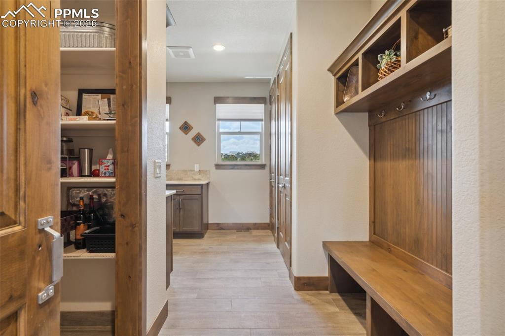 Image 29 of 50: Mud Room