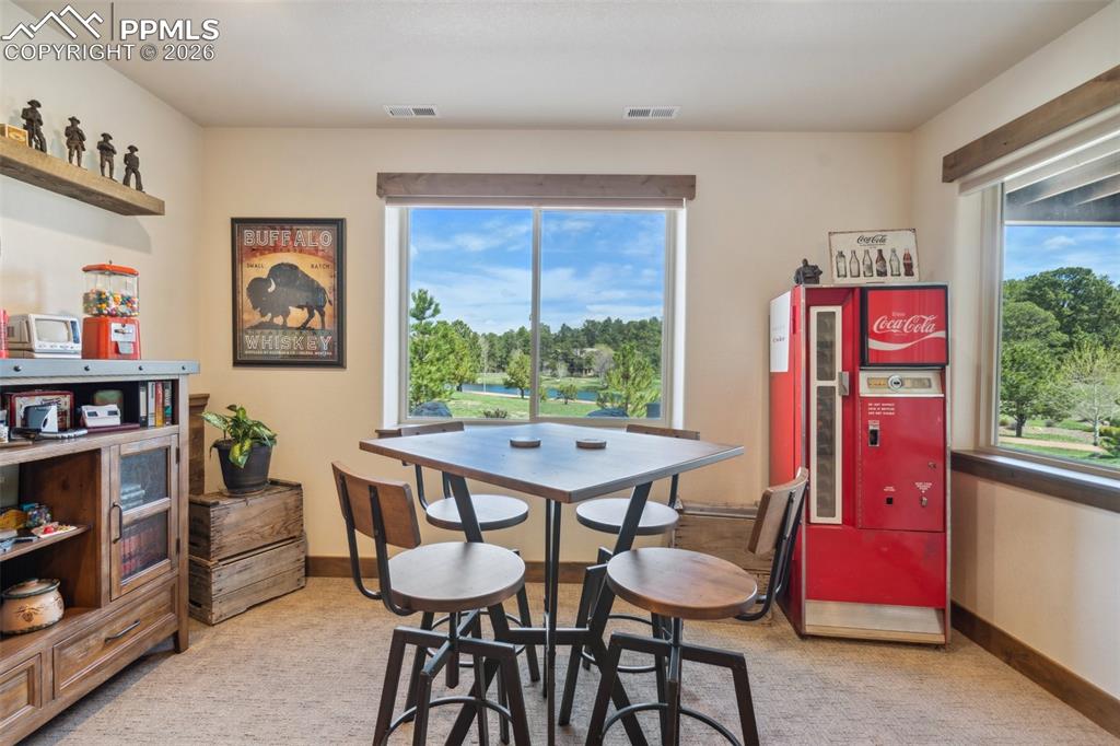 Image 45 of 50: Dining Area