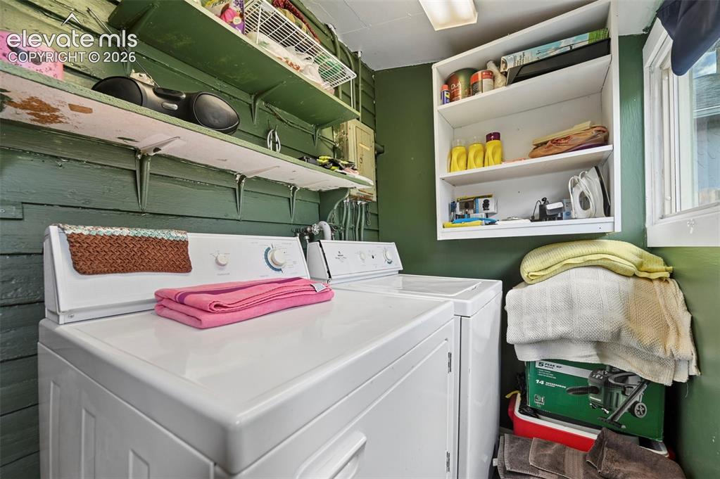 Image 15 of 22: Laundry