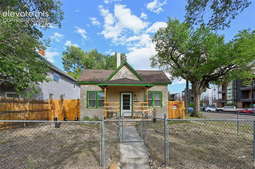 Image 2 of 22: Front of Structure