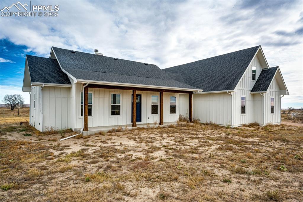 Image 2 of 40: Covered patio