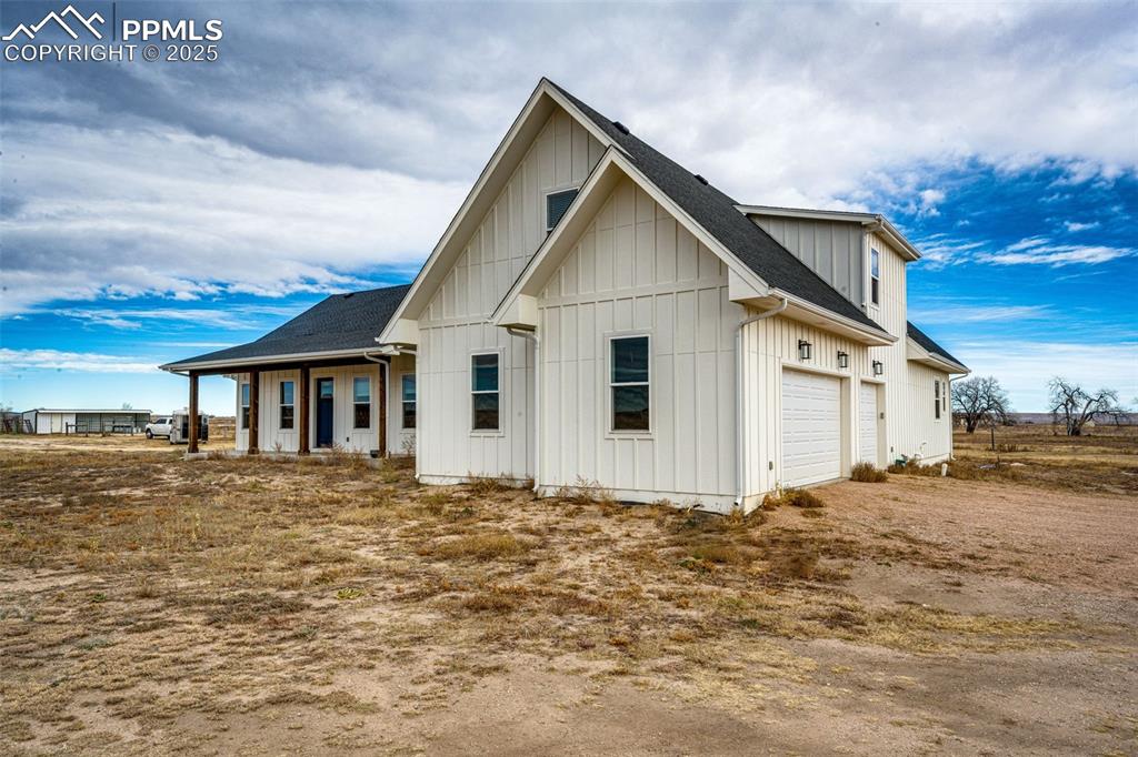 Image 33 of 40: Front of Structure