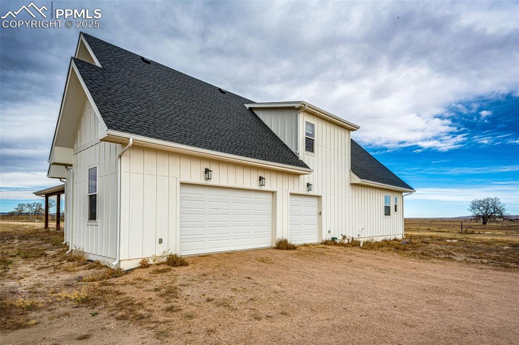 Image 34 of 40: Side of Structure