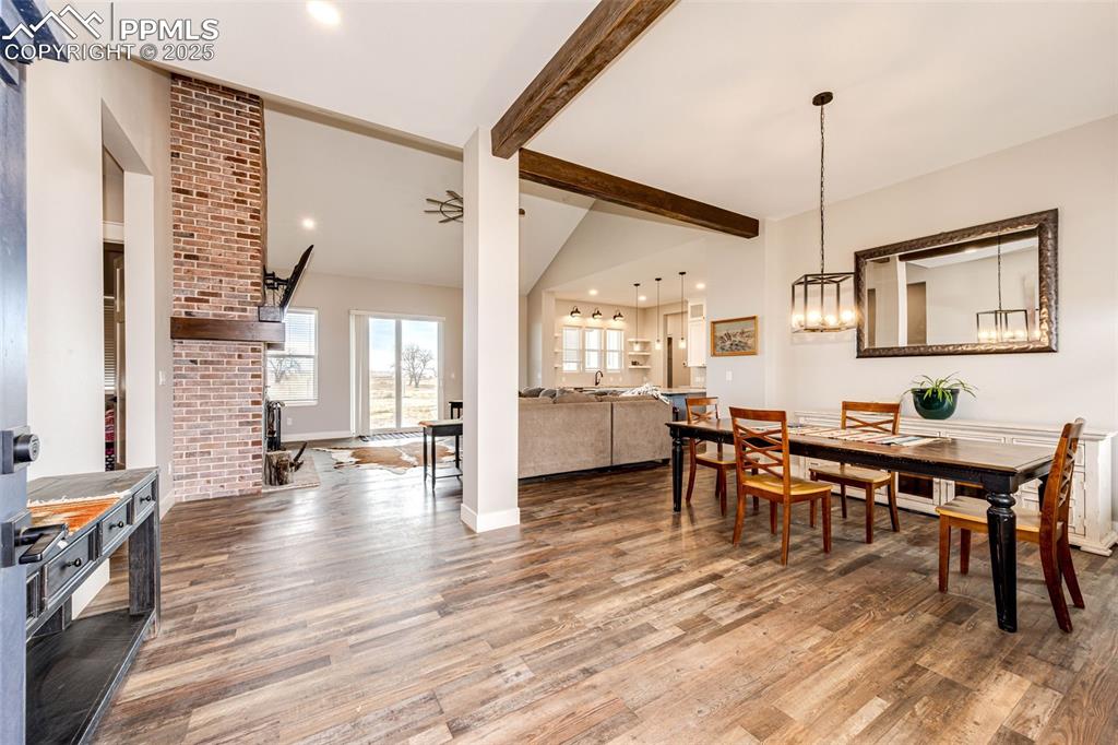 Image 6 of 40: Open Floor plan.