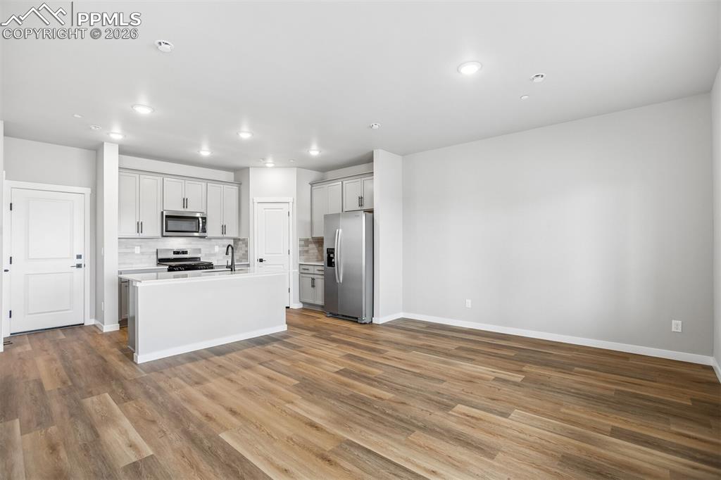 Image 8 of 21: Kitchen