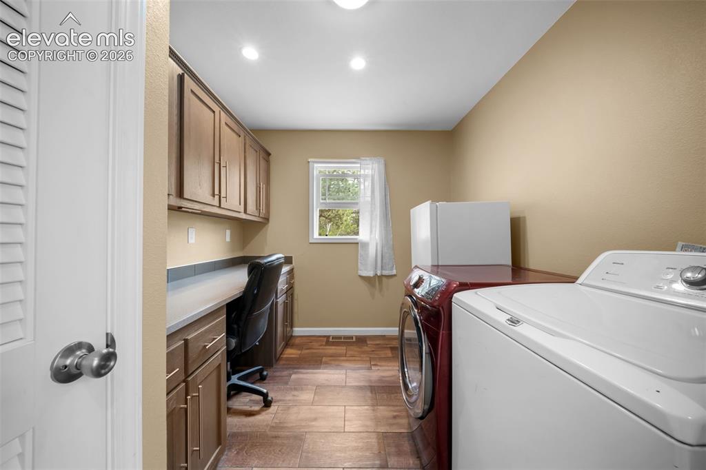 Image 19 of 49: Laundry