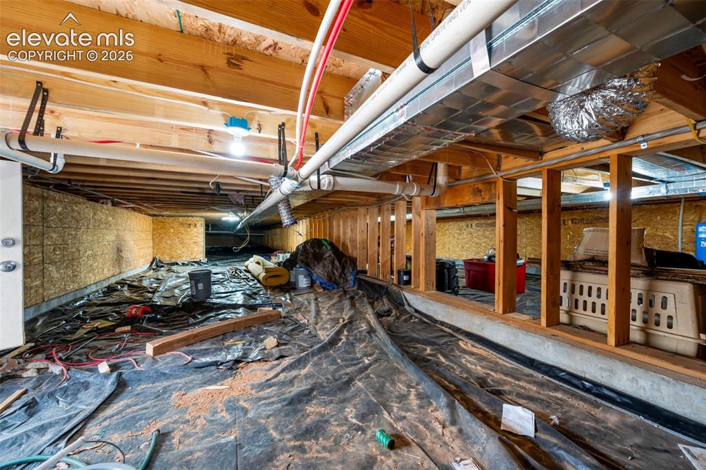Image 35 of 49: 5 Ft Crawl Space.