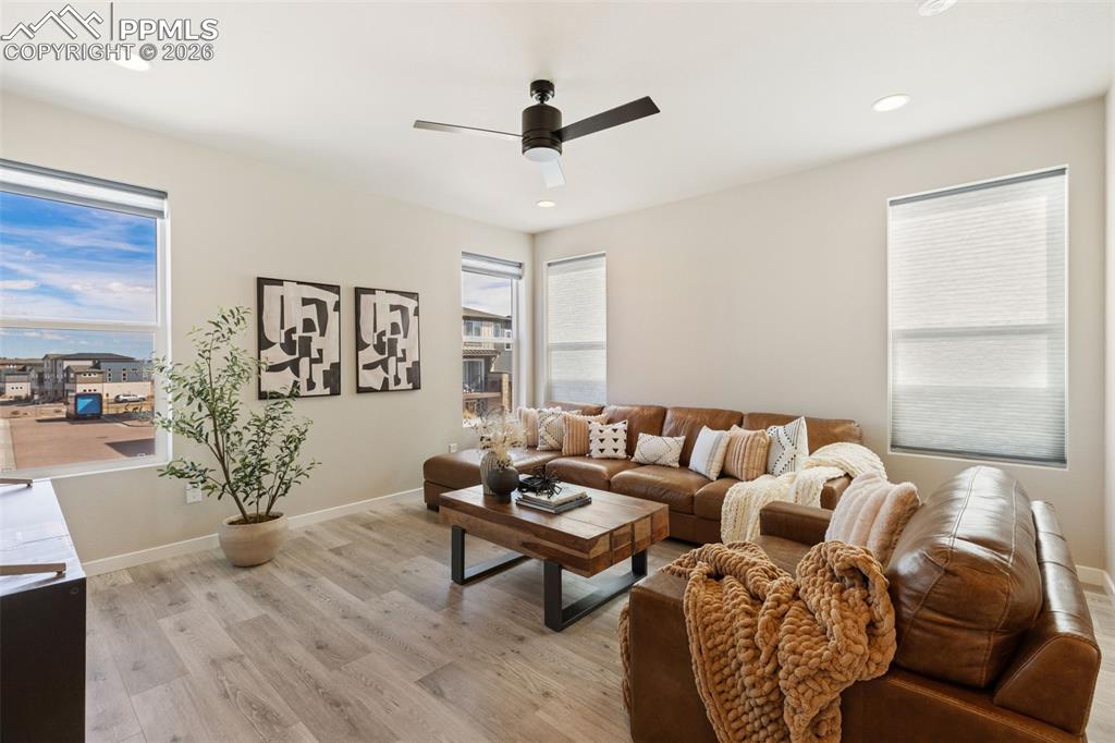 Image 15 of 40: Living Room