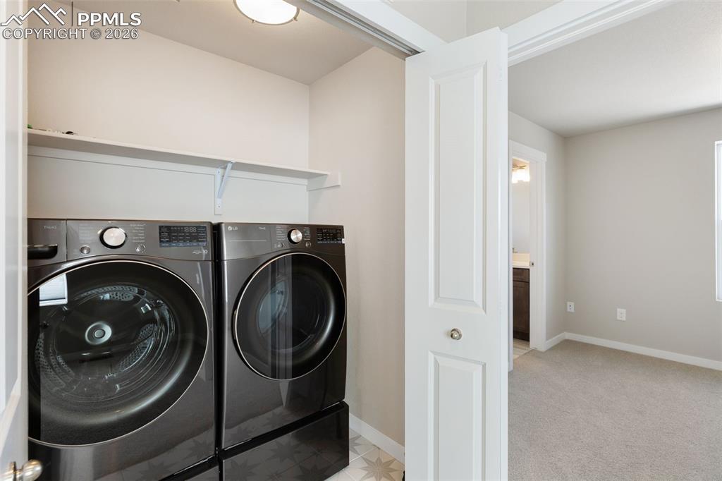 Image 29 of 40: Upper level