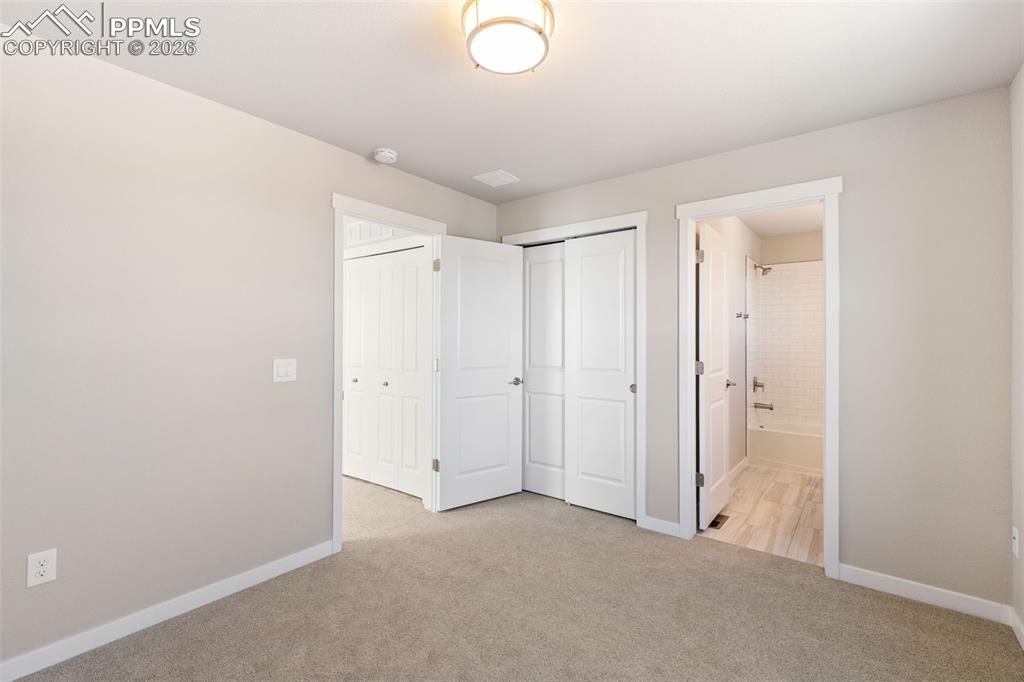 Image 35 of 40: Bedroom