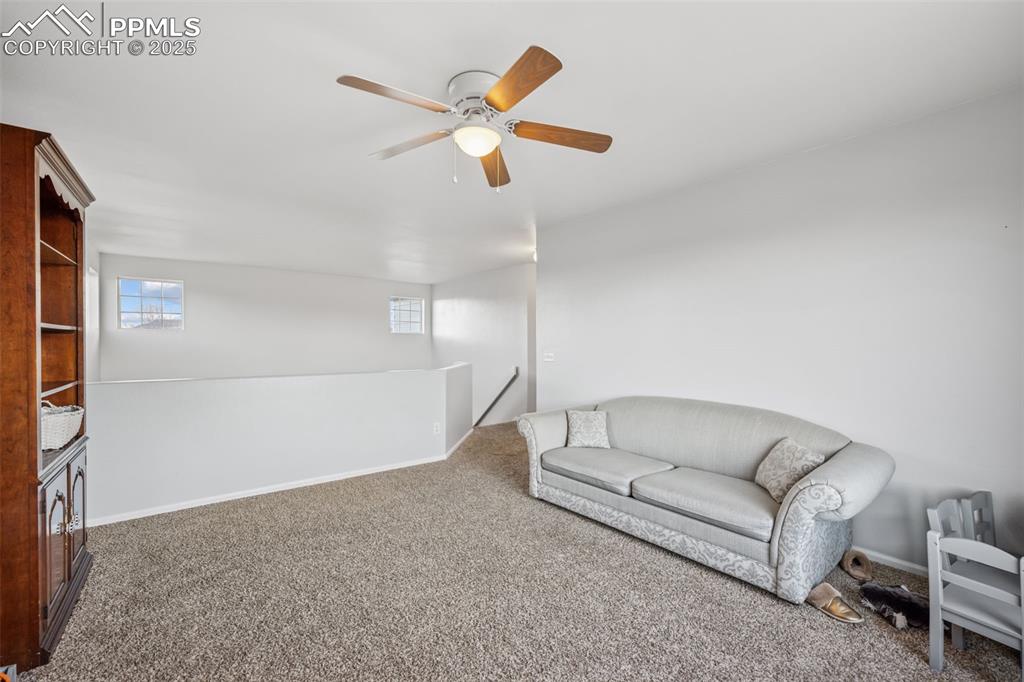 Image 15 of 40: Sitting Room