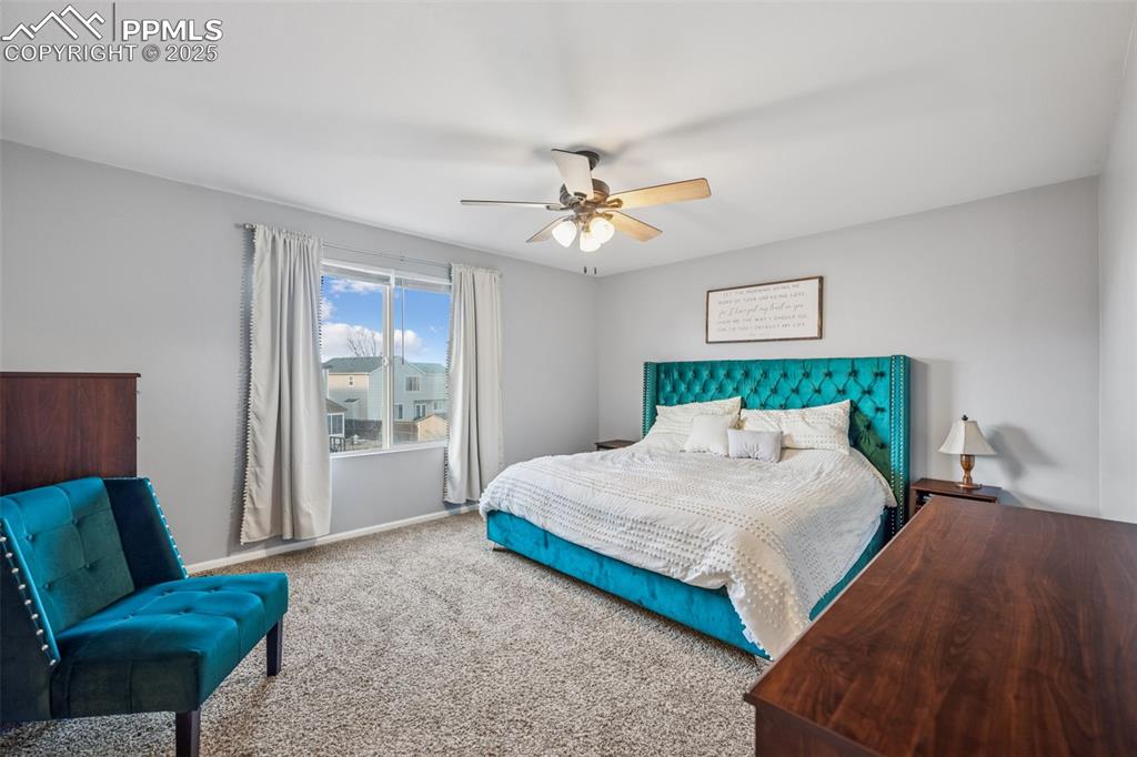 Image 16 of 40: Bedroom