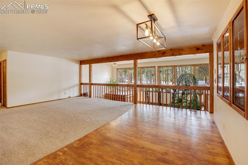 Image 11 of 28: Dining Room