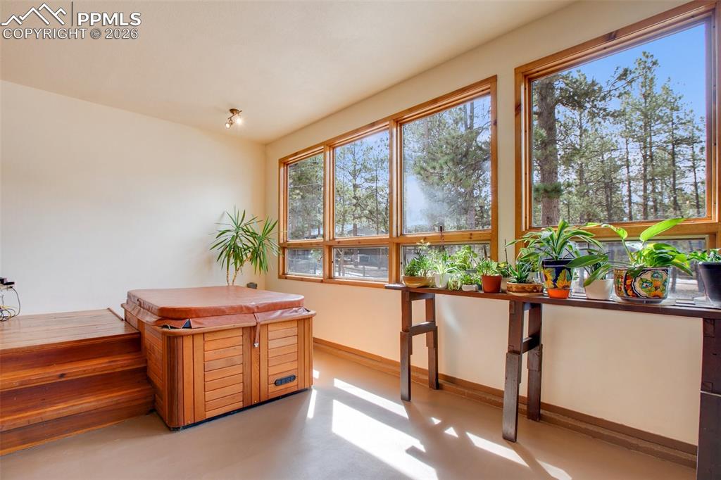 Image 13 of 28: Sun Room