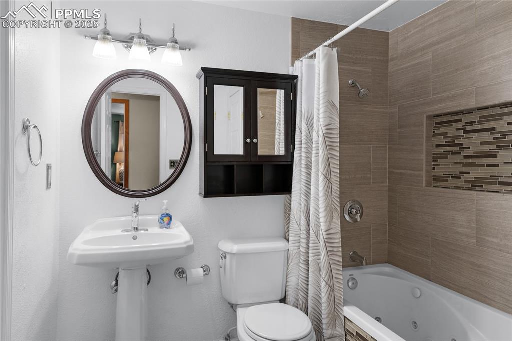 Image 21 of 40: Master Bathroom