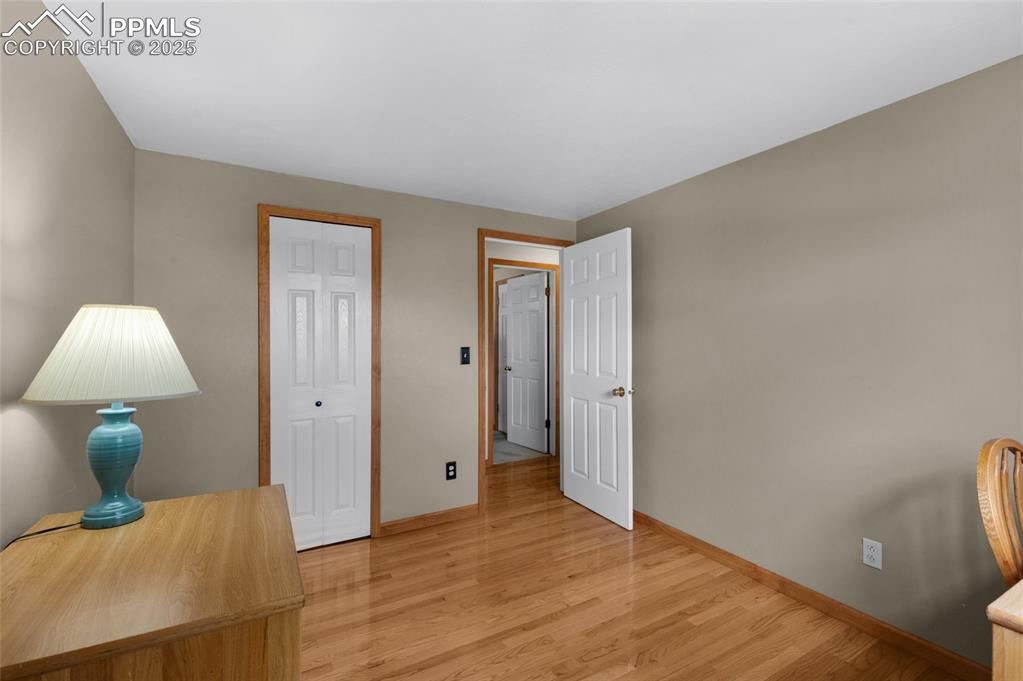 Image 26 of 40: Bedroom