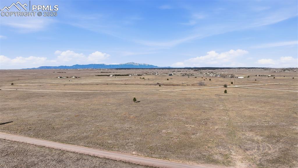 Image 4 of 30: View