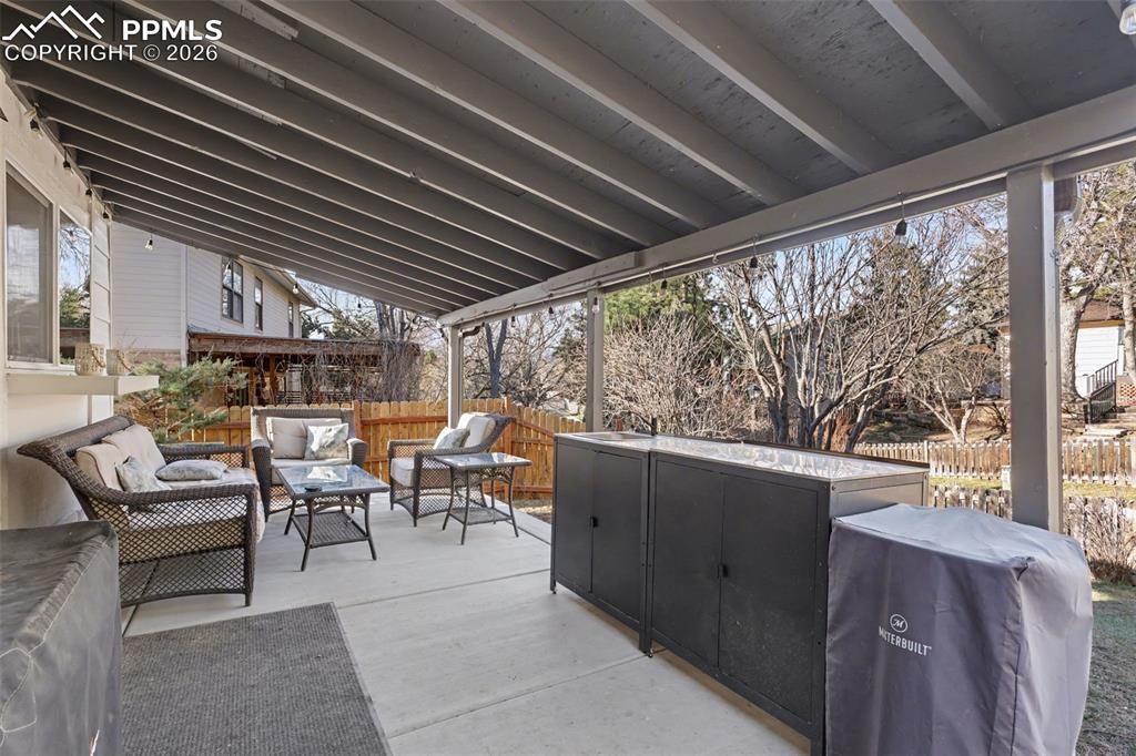 Image 24 of 27: Patio