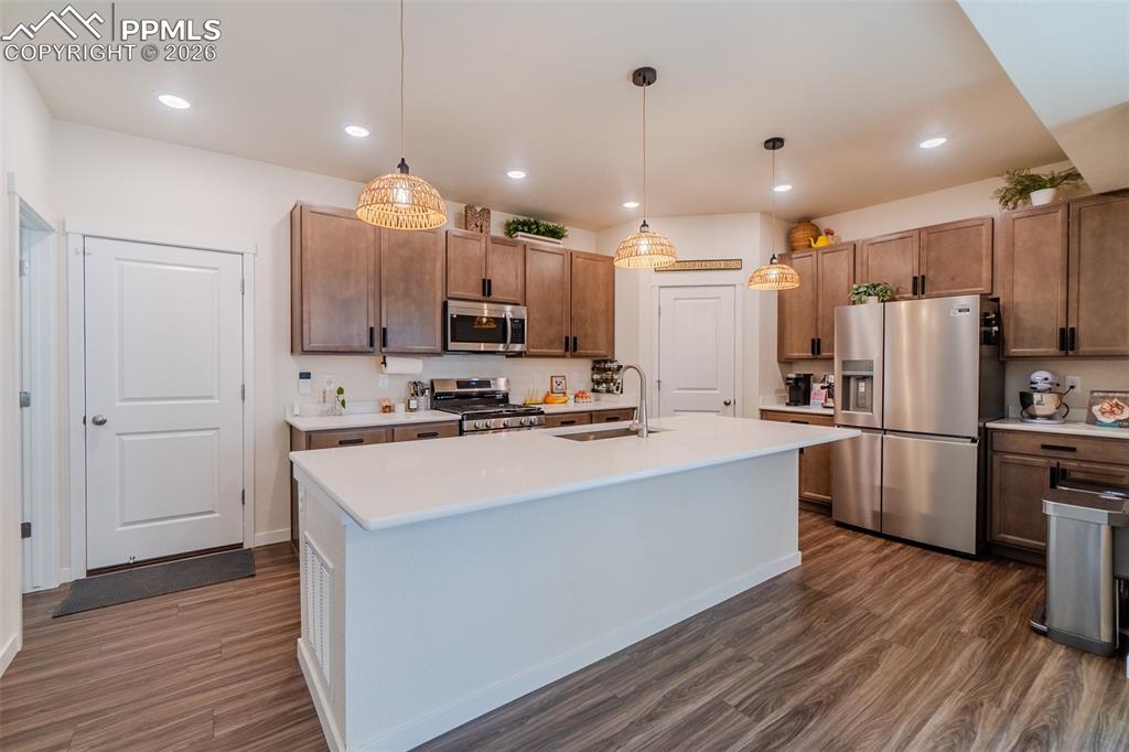 Image 13 of 47: Kitchen