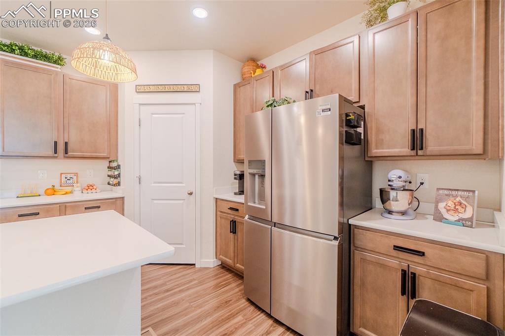 Image 15 of 47: Kitchen