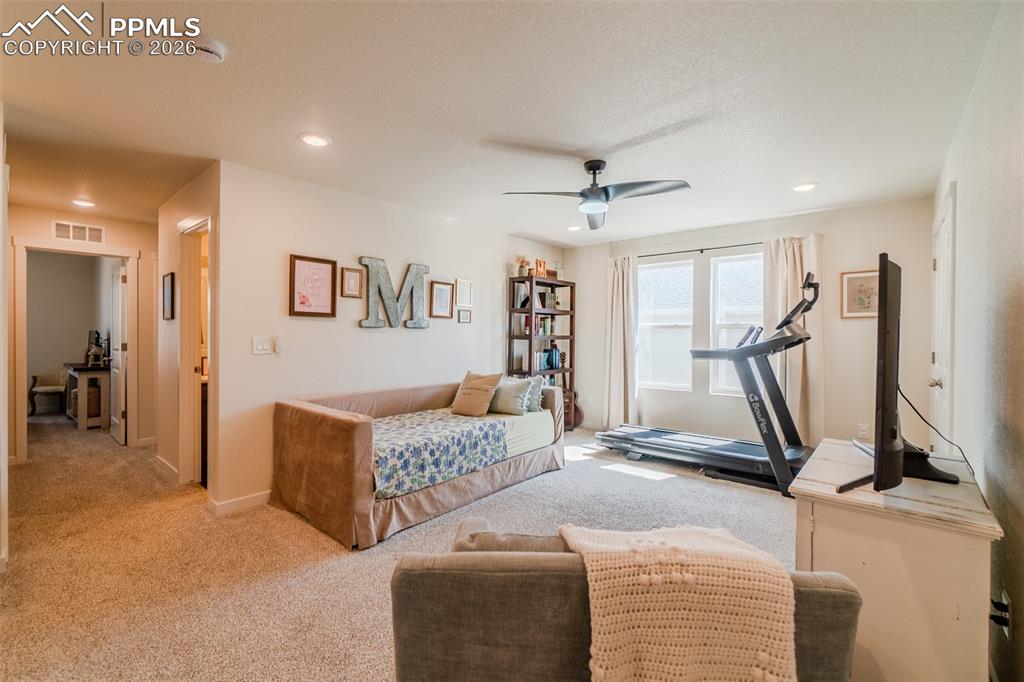 Image 19 of 47: Loft