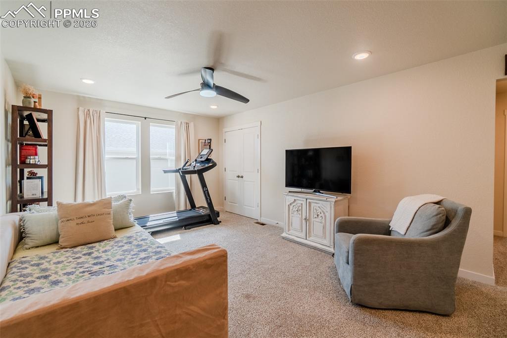 Image 21 of 47: Loft