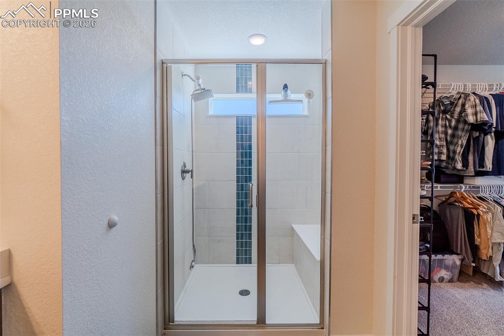 Image 29 of 47: Bathroom