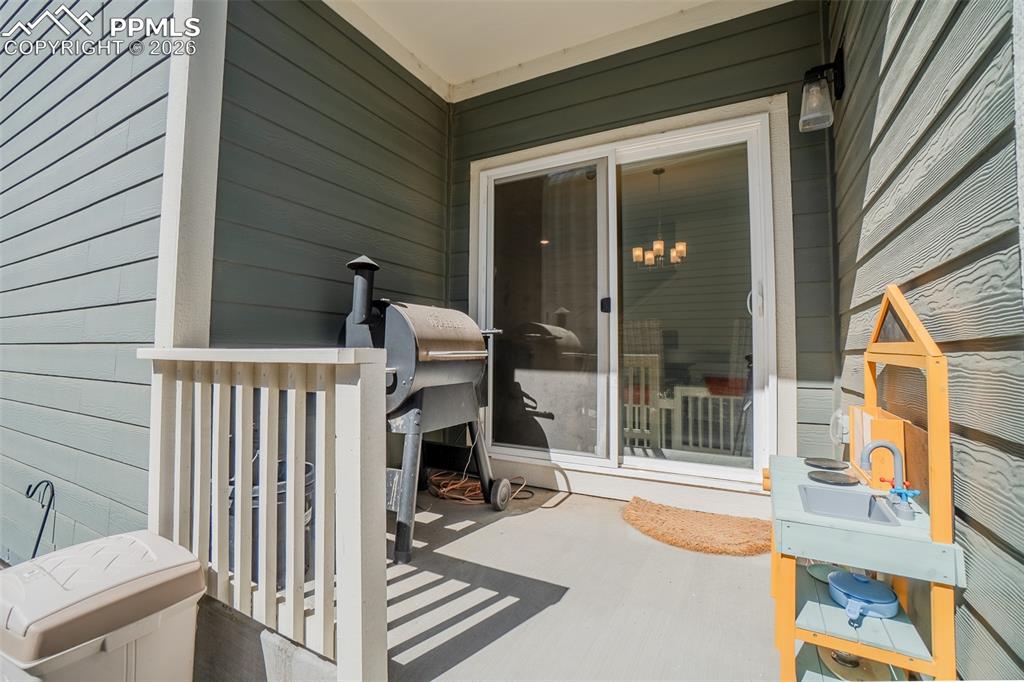 Image 40 of 47: Patio