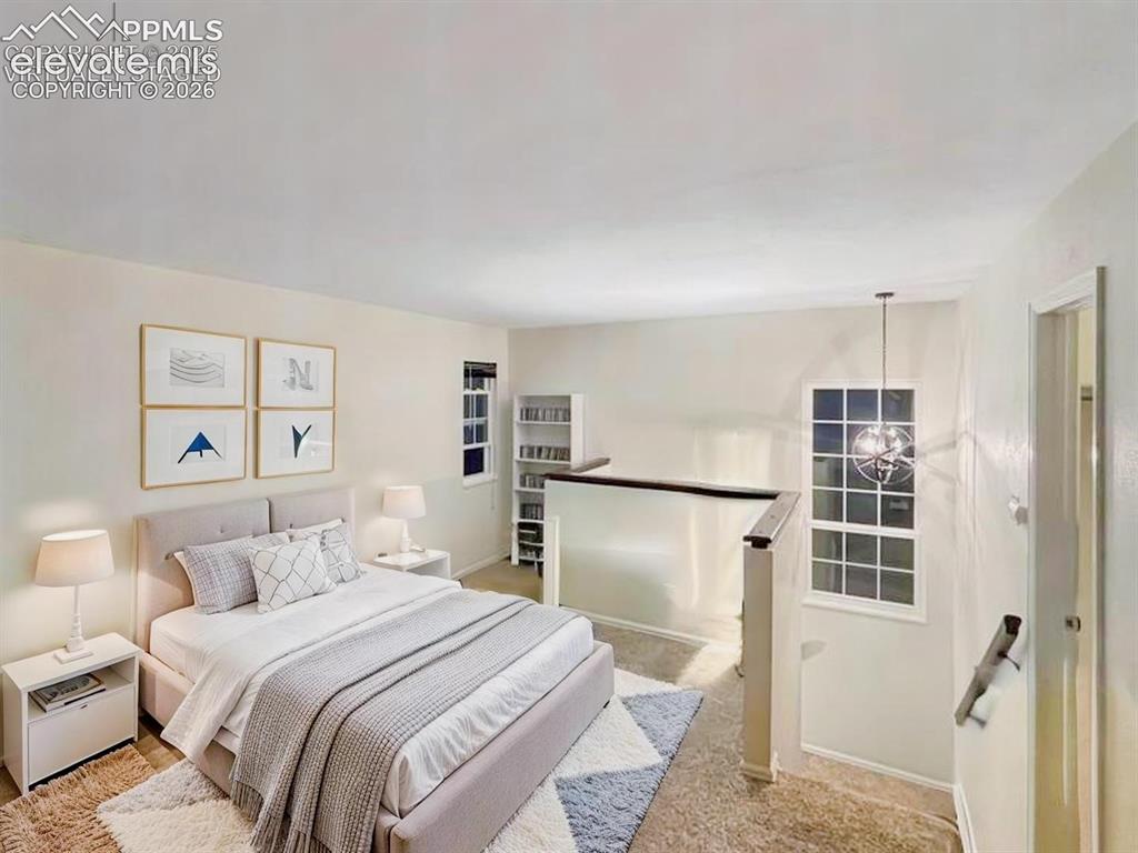 Image 18 of 44: Bedroom