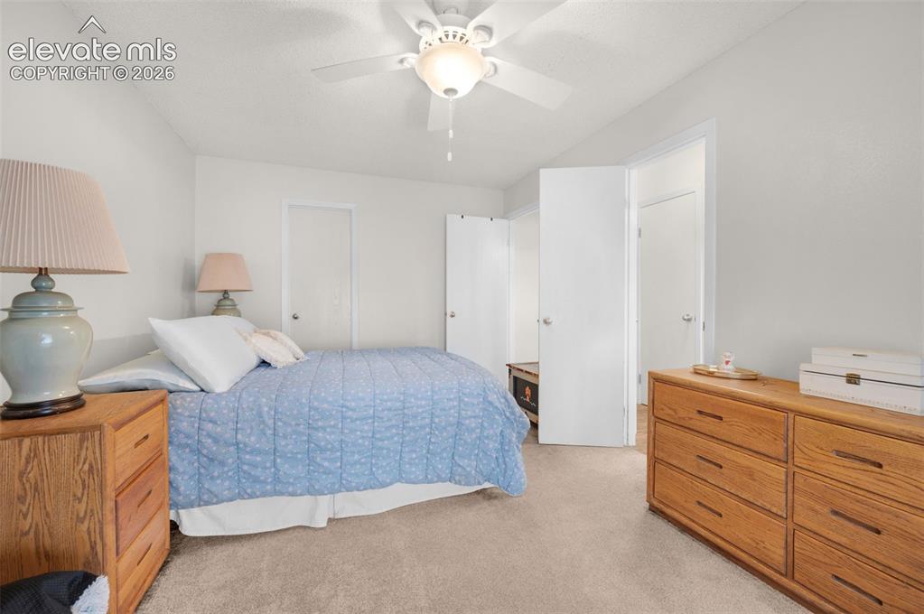 Image 15 of 33: Bedroom