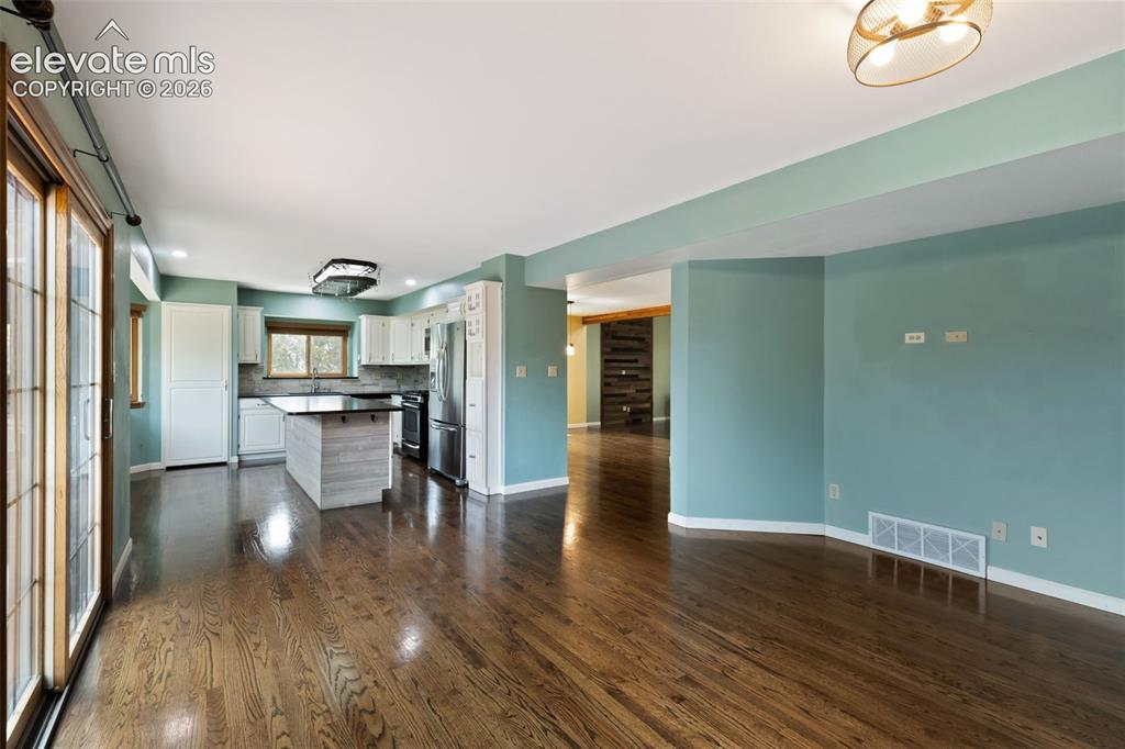 Image 14 of 50: Kitchen/LR Combo