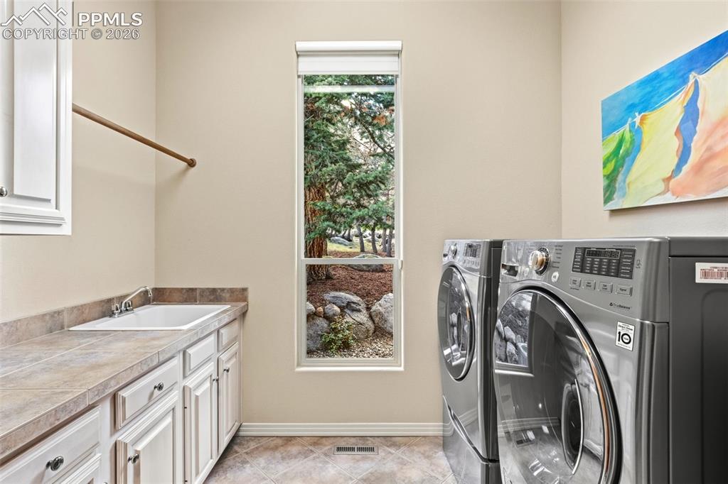 Image 13 of 44: Laundry