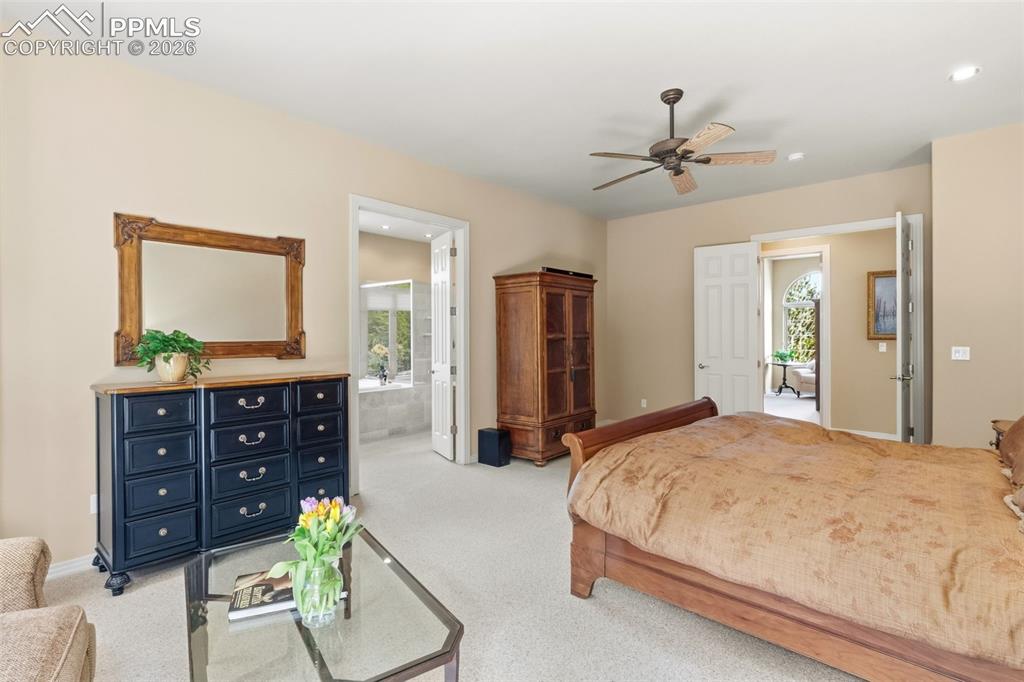 Image 16 of 44: Bedroom