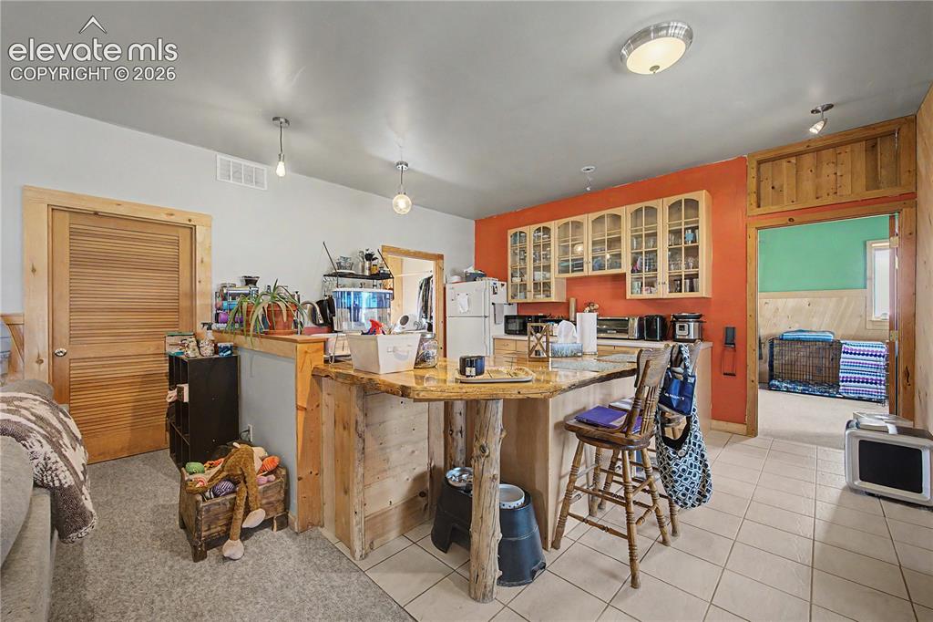 Image 11 of 45: Kitchen