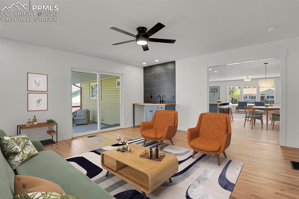 Image 14 of 40: Virtually staged