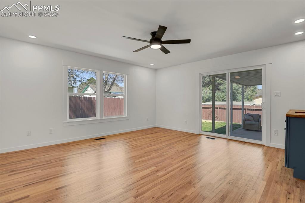 Image 15 of 40: Family Room