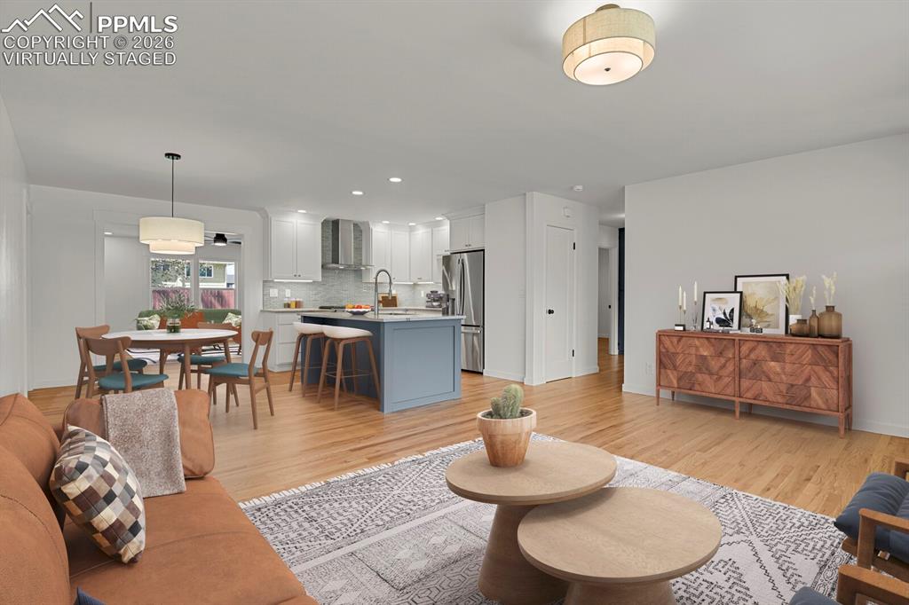 Image 4 of 40: Virtually staged