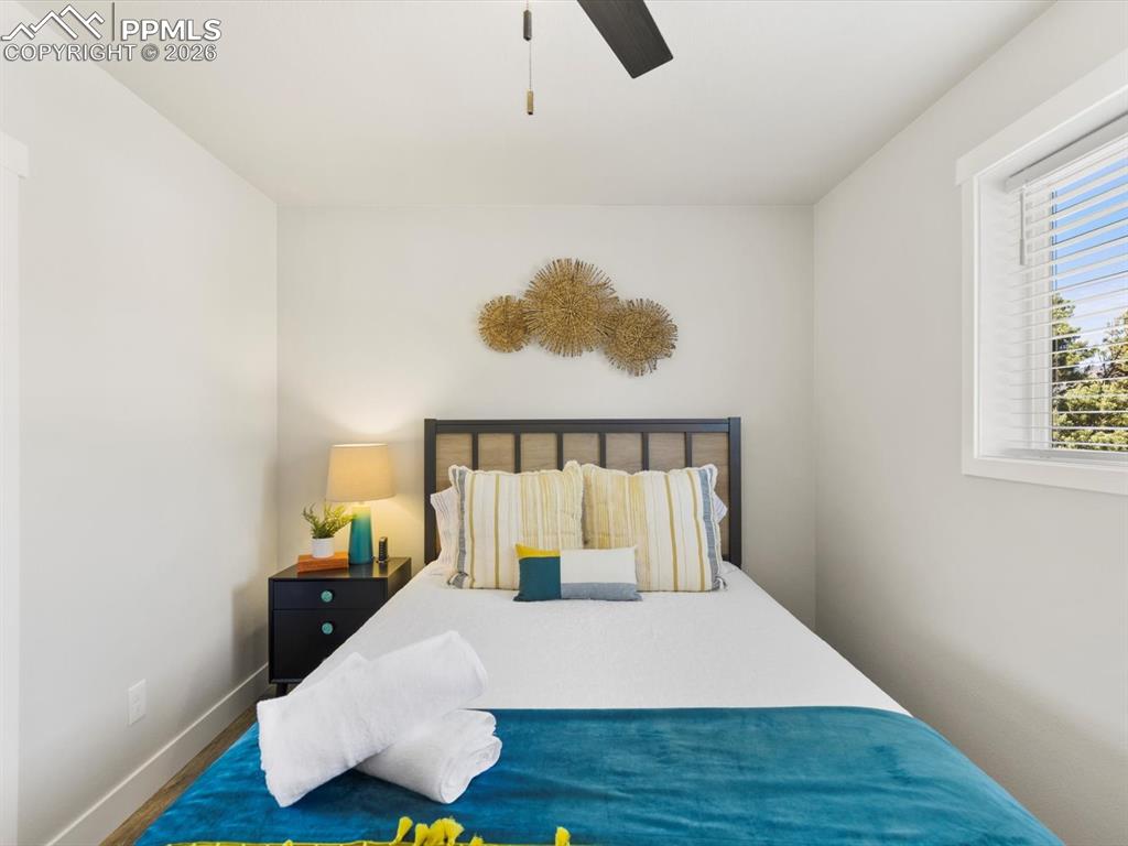 Image 17 of 41: Bedroom