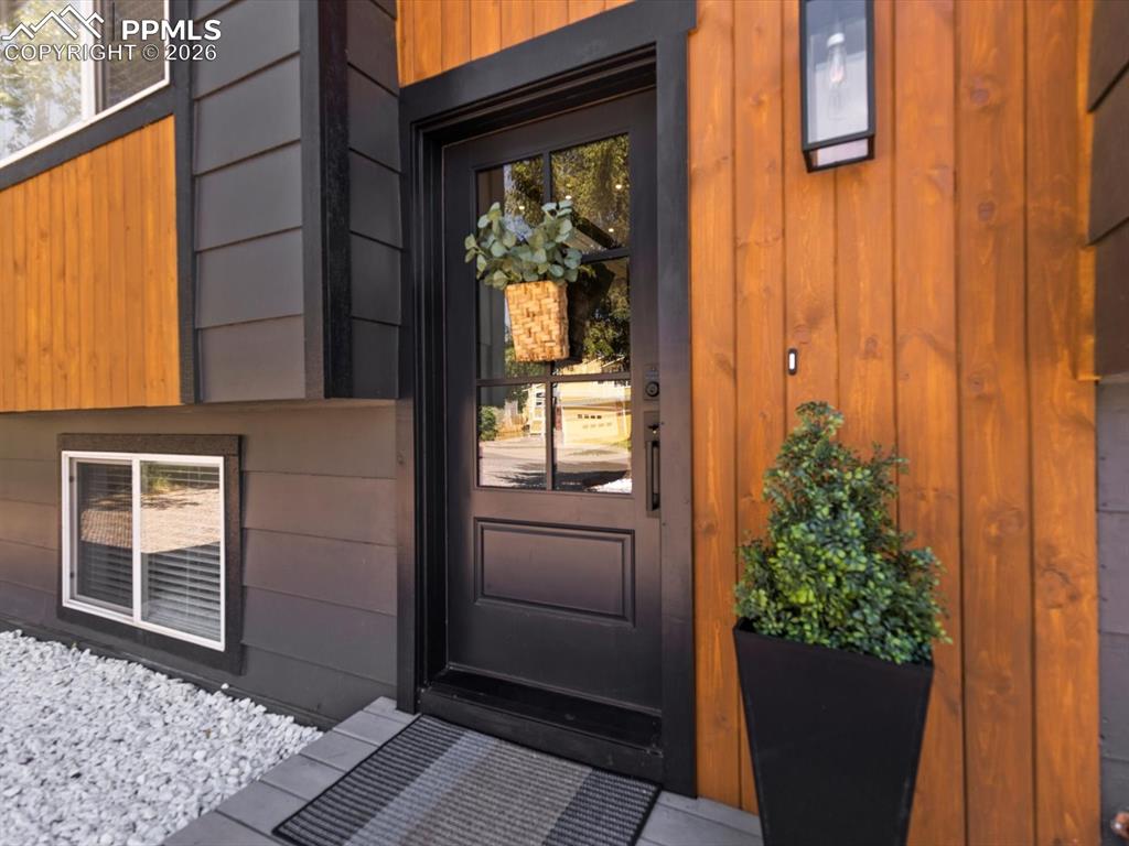 Image 2 of 41: Entry