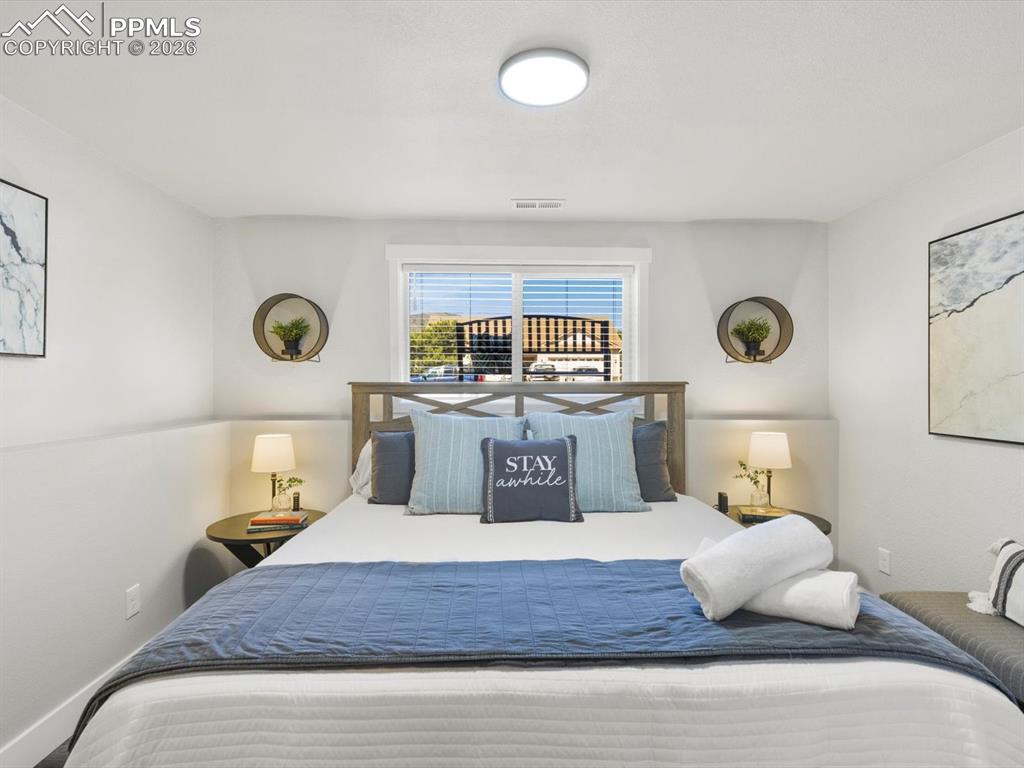 Image 22 of 41: Bedroom