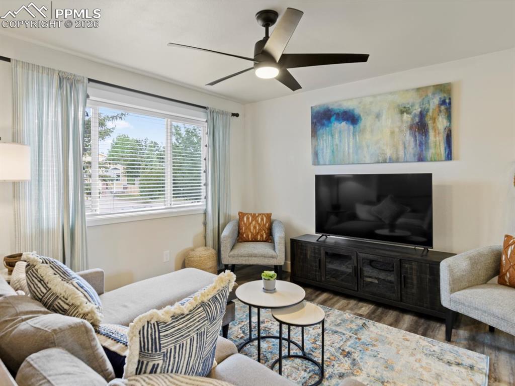 Image 5 of 41: Living Room