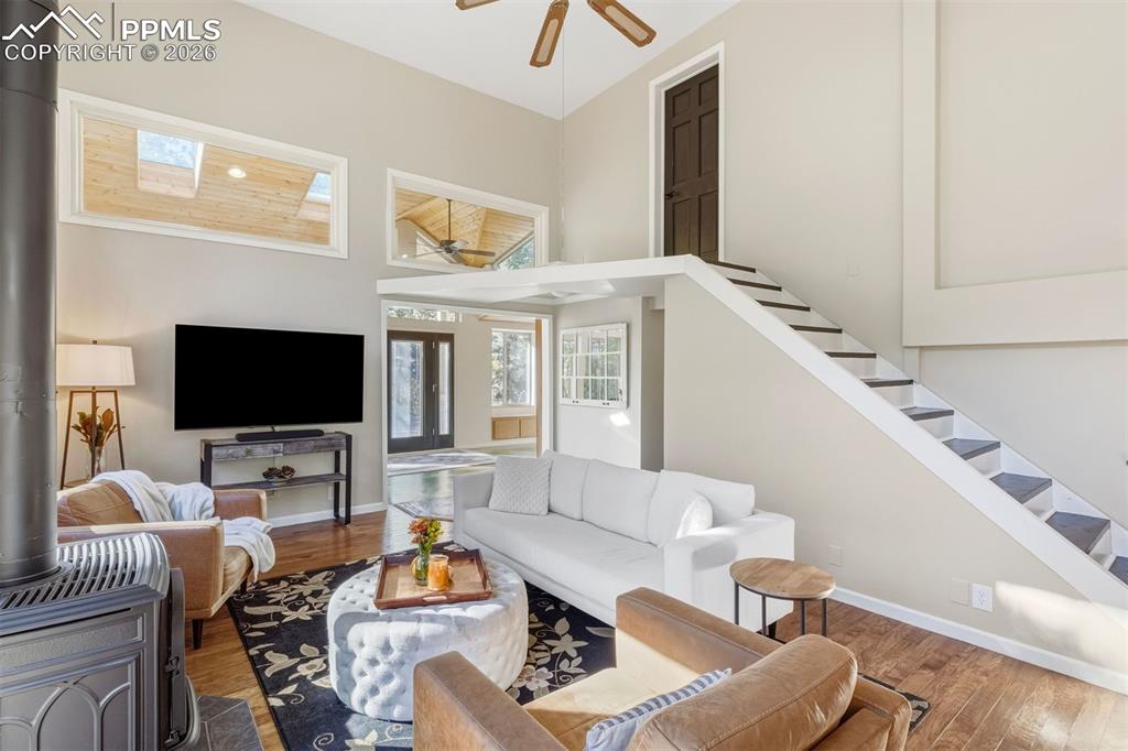 Image 15 of 50: Living Room