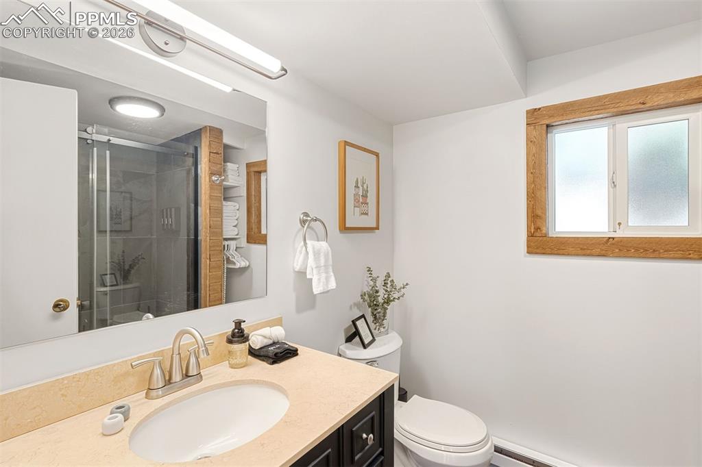 Image 42 of 50: Bathroom