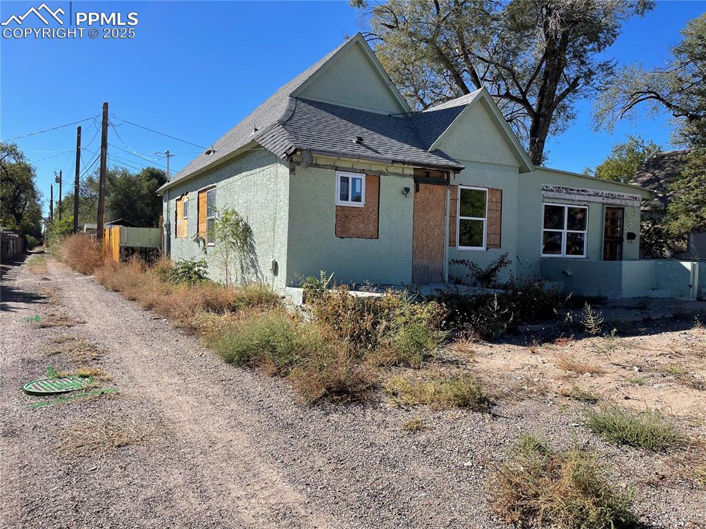 Image 18 of 19: Front of Structure